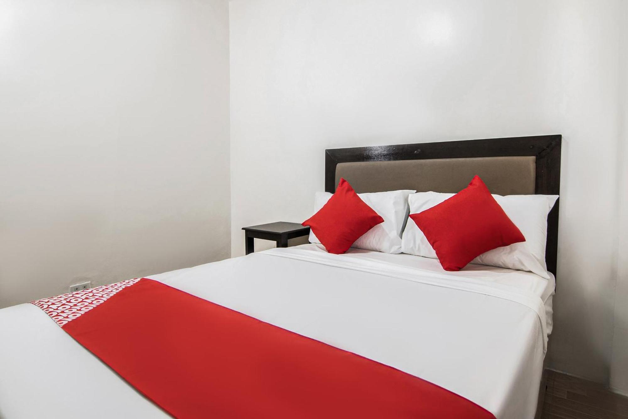 Hotel Oyo 431 Apollo 11 Apartelle Pasay
