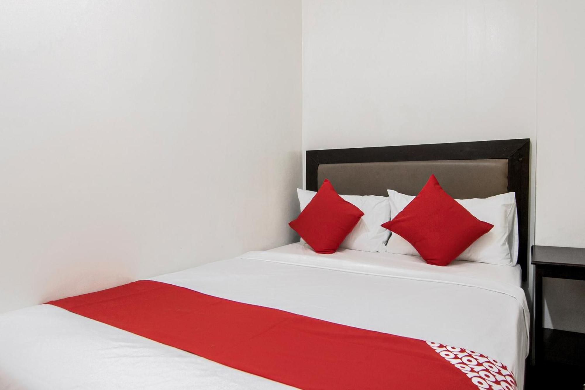 Hotel Oyo 431 Apollo 11 Apartelle Pasay
