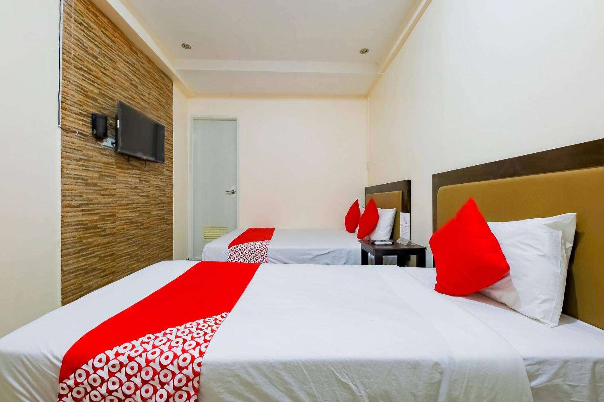Oyo 431 Apollo 11 Apartelle Hotel 3*