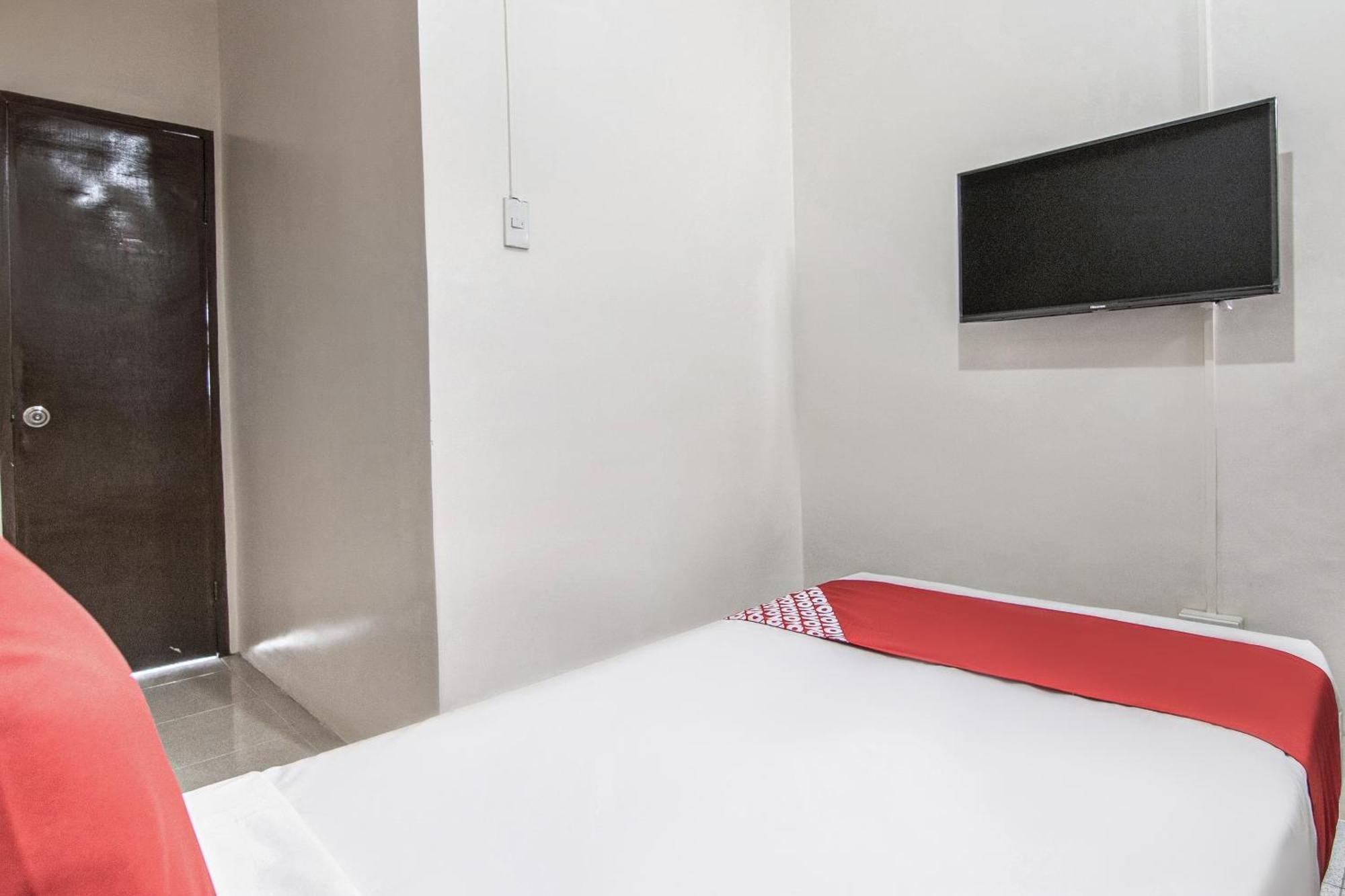 Oyo 431 Apollo 11 Apartelle