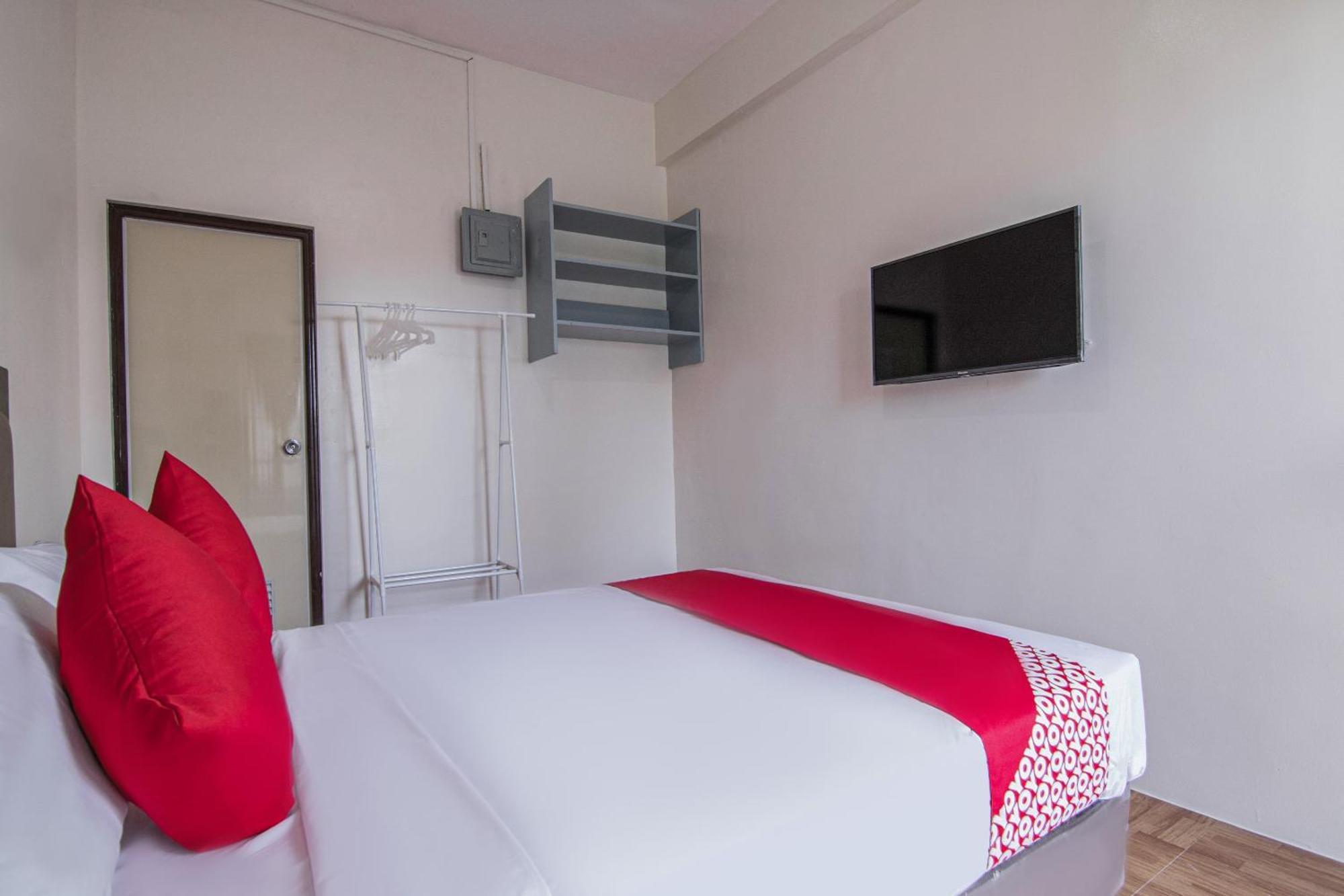 Oyo 431 Apollo 11 Apartelle Pasay