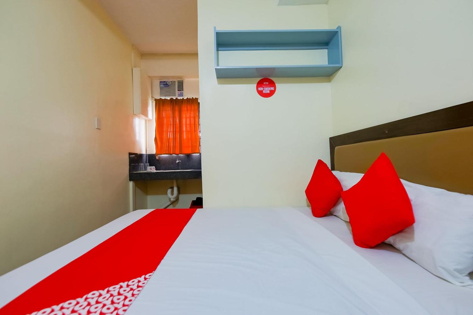 Hotel Oyo 431 Apollo 11 Apartelle Pasay