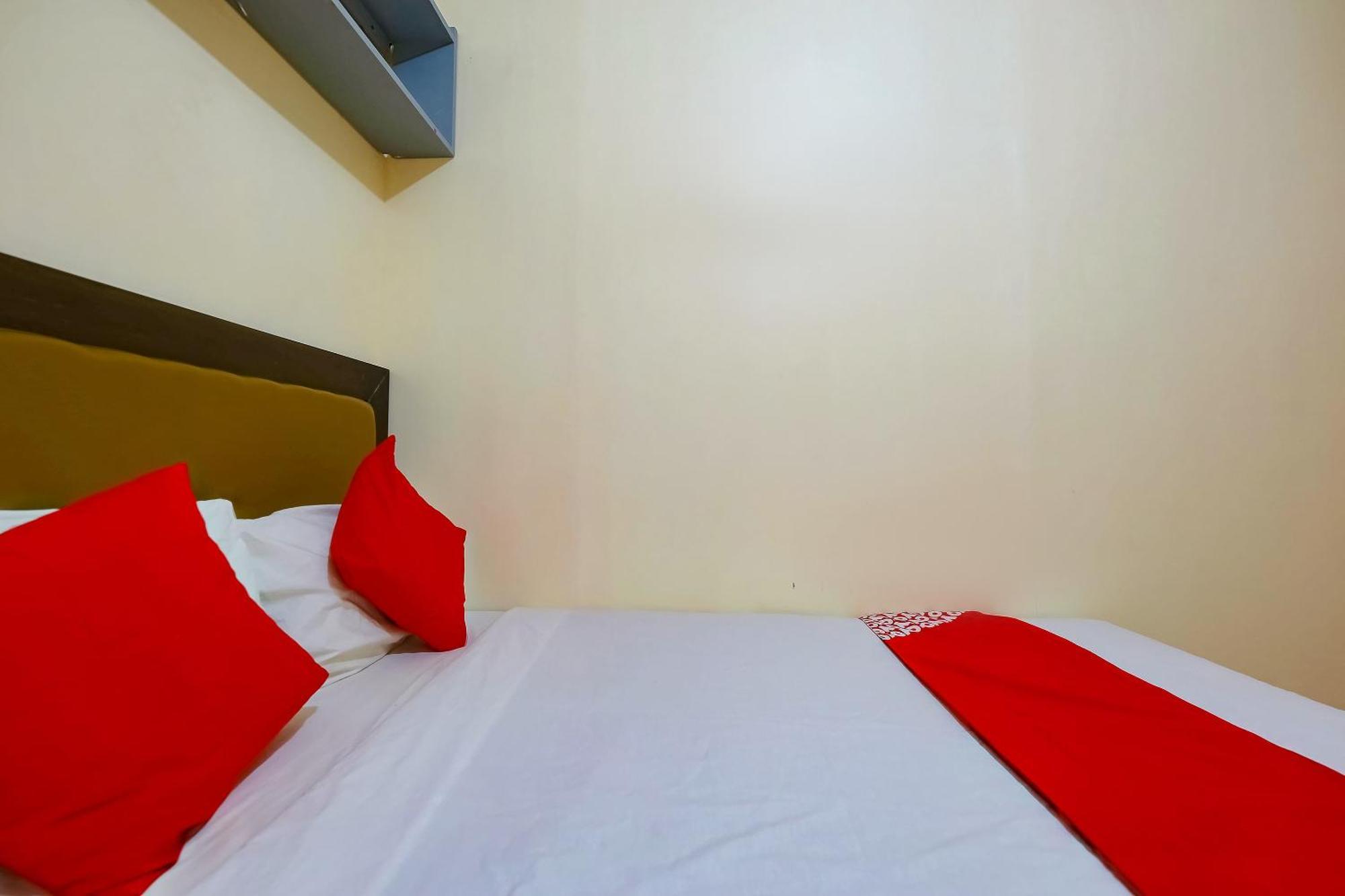 Oyo 431 Apollo 11 Apartelle Pasay